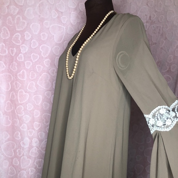 Umgee long bell sleeve chic&beautiful top … - Picture 3 of 7